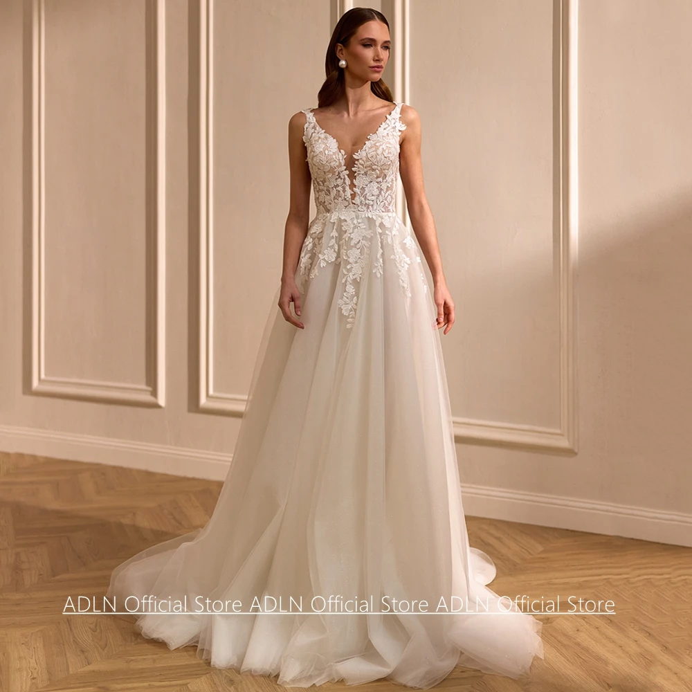 Maßgeschneidertes Brautkleid für Hochzeit Sexy Ärmellos V-Ausschnitt Pailletten-Applikation Schleppe Glitzerndes Brautkleid