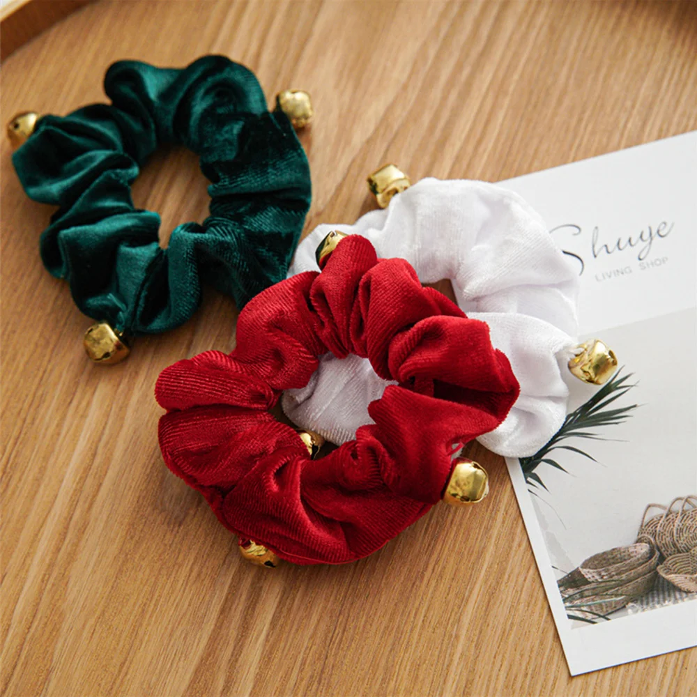 2024 New  Christmas Hair Scrunchies With Small Bell Velvet Plush Hair Ring Xmas Fashion Simple Hair Rope Girls Hair Accessories