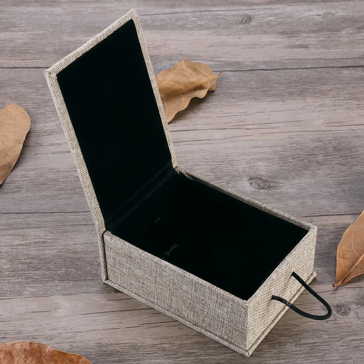 Wooden Jewelry Gift Box Beige Linen Surface Pendant Holder Dustproof Scratch Resistant Jewelry Gift Boxes with Lid