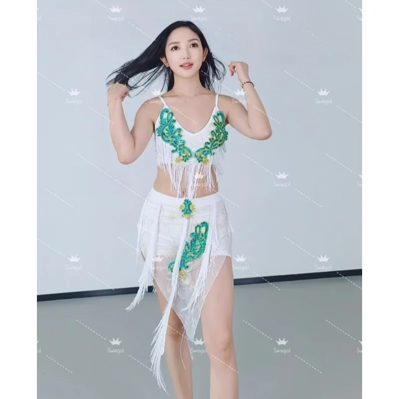Maßgeschneidertes Swegal Sexy Bauchtanz-Übungs-Outfit, orientalische Tanzkostüme, weißes, inspirierendes, dynamisches Quasten-Paillettenrock-Set
