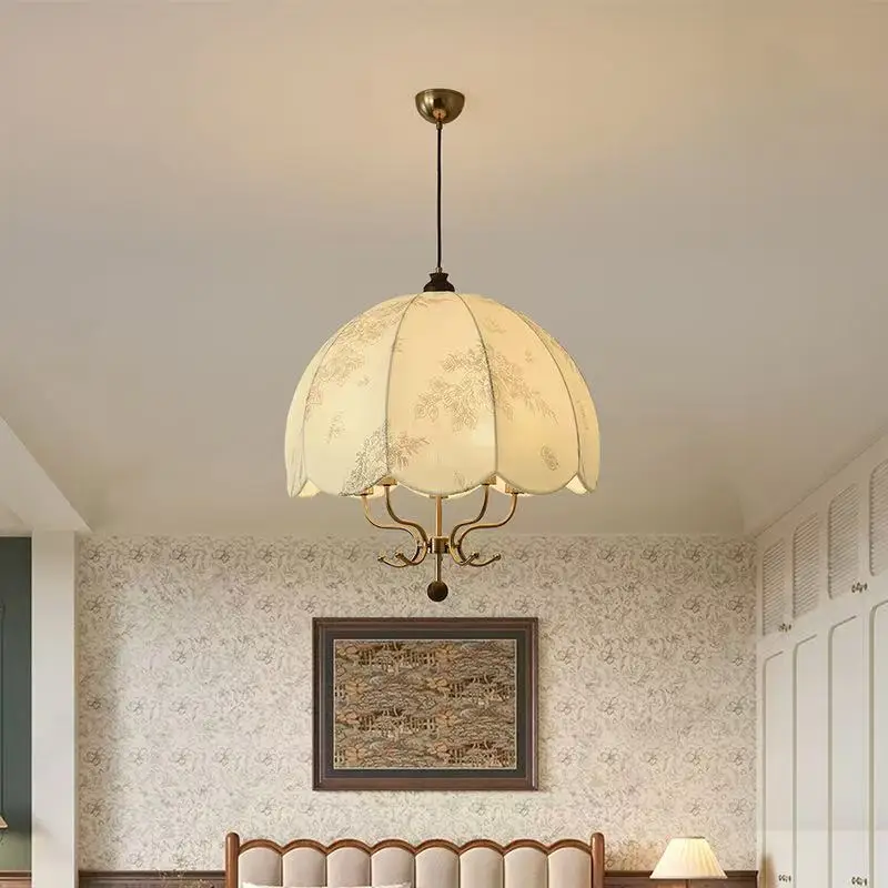 Retro restaurant fabric lighting French medieval pattern solid wood bar counter bedroom cloakroom silent wind chandelier
