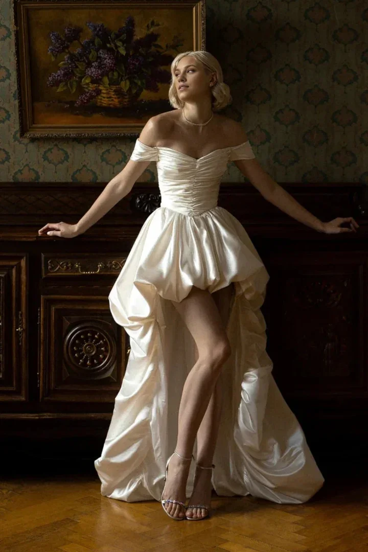 Vintage High/Low Satin Wedding Dresses Simple Off the Shoulder Sleeveless Beach Strapless Bridal Gown Sexy Backless Customized