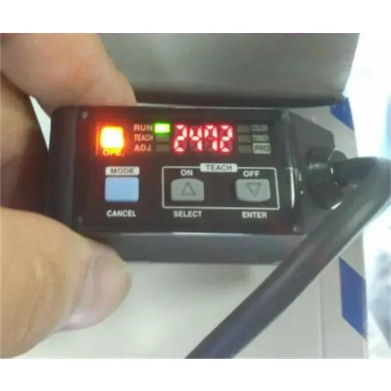 LX-101 Color Code Photoelectric Switch Sensor RGB Color Number 3LED Marking Sensor NPN-2m Cable 100% Brand New Original