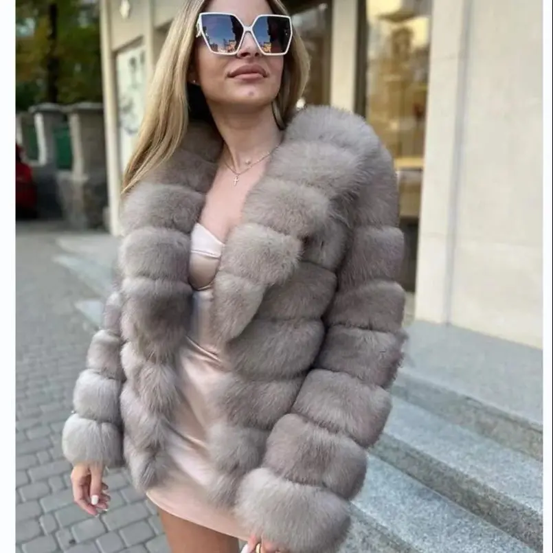 Women's Real Fox Fur Jacket with Large Lapel Detachable Sleeves Warm Stylish Winter Coat Fashionable Animal Skin Outerwear