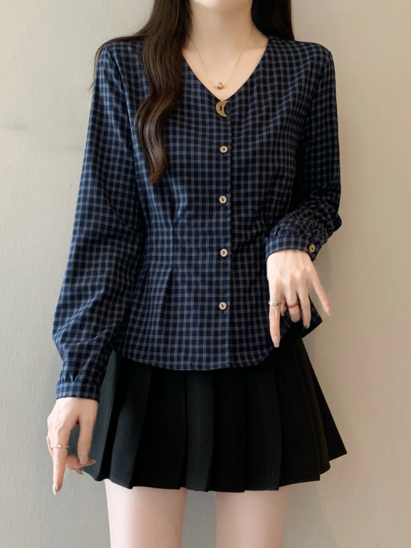 

Retro Plaid V-Neck Long Sleeve Base Shirt Women's Spring Autumn plus Size Slimming Short Waist-Cut Top for Young Women