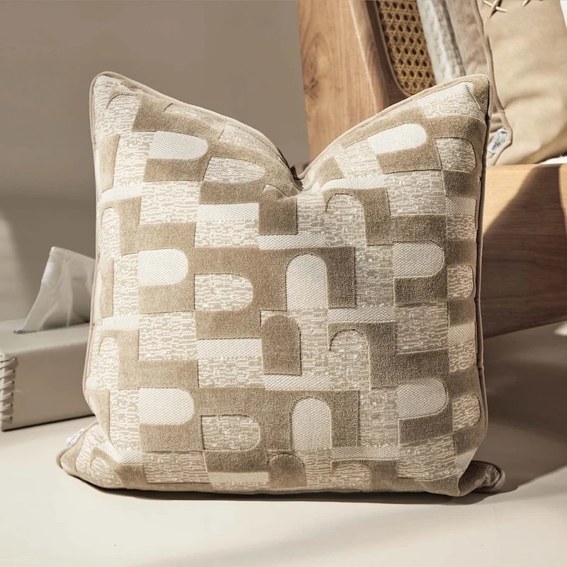 Modern Brown Pillows Luxury Geometric Velvet Jacquard Cushion Case Square Decorative Pillow Cover For Sofa Chair Home Decoration