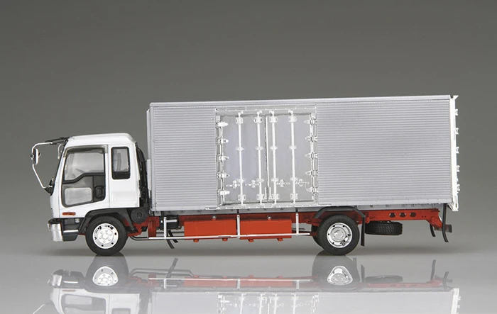 AOSHIMA 1:32 Isuzu Forward High Star refrigerated truck 05920 Limited Edition Static Assembly Model Kit Toys Gift