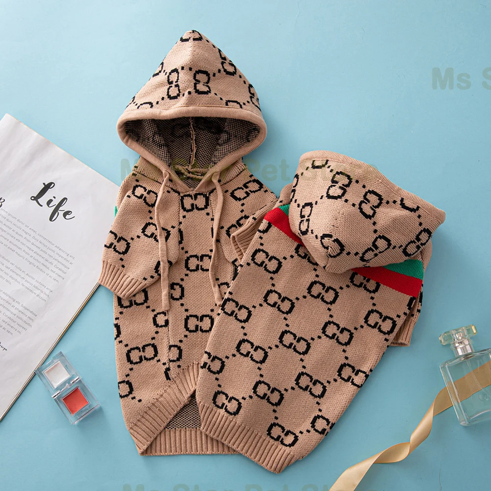 High-quality trendy pet sweater Yorkshire Chihuahua small and medium-sized dog thickened hooded fashion dog clothes in stock.