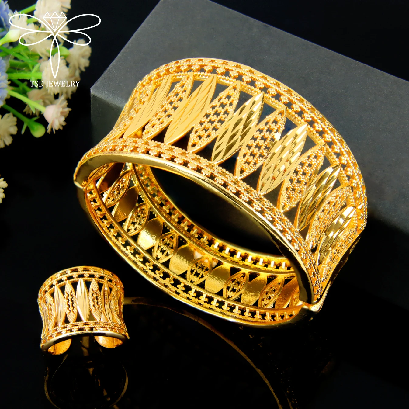

Dubai 24k Gold Fashion Jewelry Set Arabic Muslim Bridal Vintage Open Bangles Ring Algeria Women Wedding Party Jewelrys