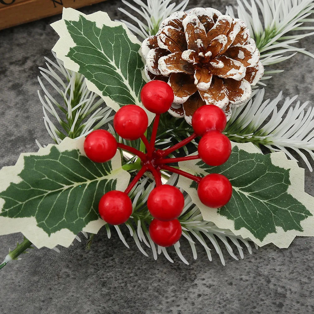 人工クリスマスベリーの装飾品、松の針の花束、偽の植物、DIY工芸品、クリスマスパーティー、結婚式のギフトボックス、家の装飾、2個