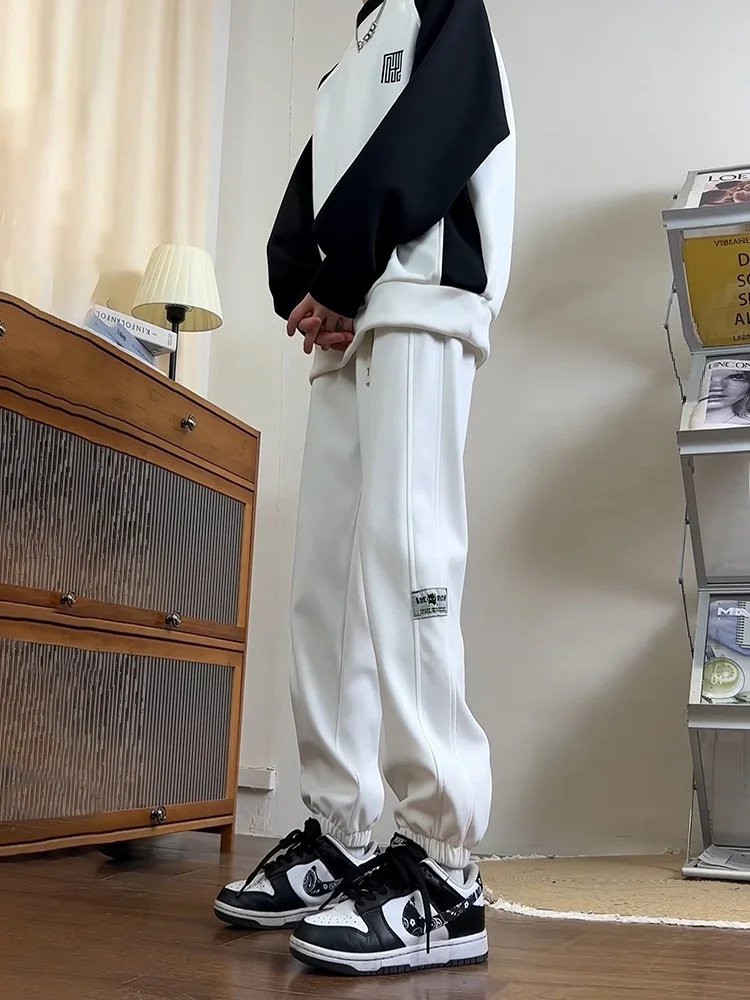 

White Drapey Men's Autumnal American Hiphop Sweatpants Slim Tall Casual Cuffed Sports Pants Loose Fit Youthful Sle