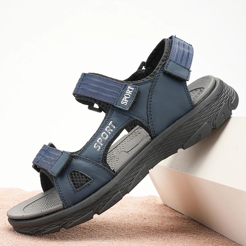 

Летние уличные мужские дышащие нескользящие сандалии на мягкой подошве, новые модные мужские удобные повседневные пляжные туфли из воловьей кожи с верхним слоем