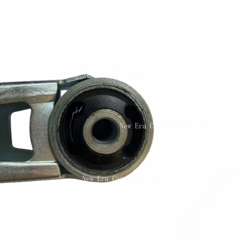 

180634 Is Suitable for C8 JUMPY I Peugeot 406806807EXPERT Engine Bracket (right)