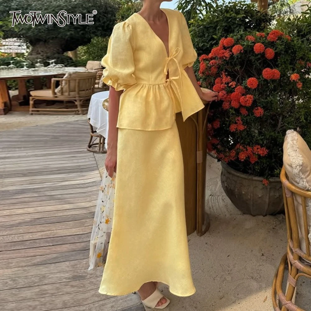 

TWOTWINSTYLE Элегантный комплект из двух предметов для женщин с v-образным вырезом и половиной рукавов, кардиган на шнуровке, высокая талия, комплекты юбок со складками по подолу, женские комплекты