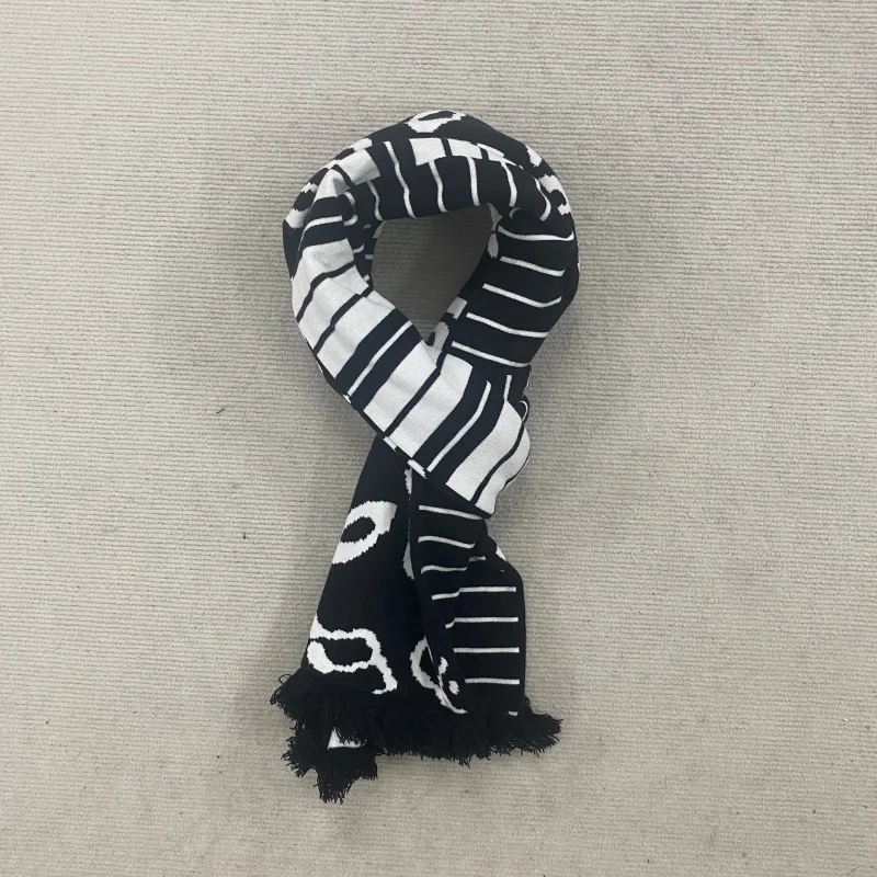 

2026 Winter Elegant Piano Printed Scarf Women's Long Jacquard Shawl Warm Neck Protection Soft Knitted Adult Scarf