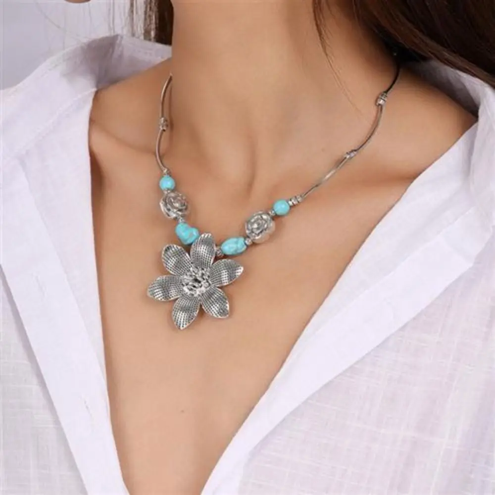 Retro Metal Chain Stone Pedant Necklace Flower Neck Jewelry Ethnic Style Necklaces Beads Charm Bohemia Style Choker Gifts
