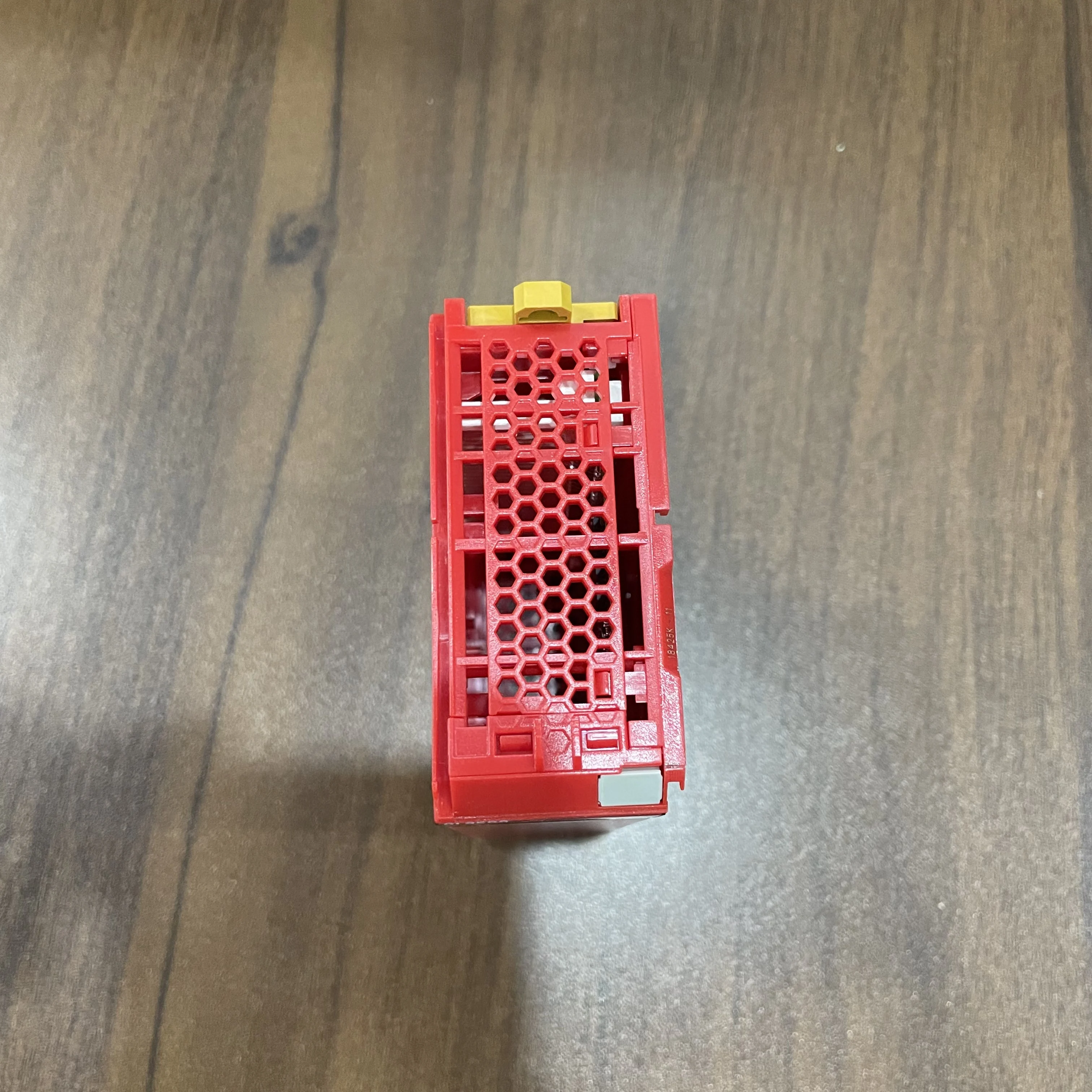 وحدة تحكم السلامة PLC للأتمتة الصناعية NX-SL3500 مع 128 وصلات رئيسية وتكامل EtherCAT FSoE وحالة جديدة