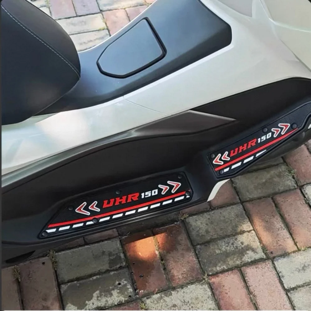 For the special modification accessories of Haojue UHR150, the foot pad HJ150T-28, which is a non-slip step pad accessory.