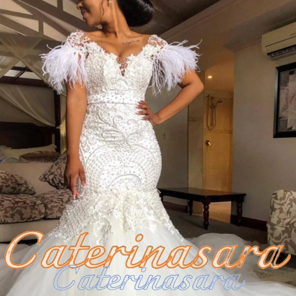 Luxury African Girls Mermaid Wedding Dresses Beaded lace with Feather Sleeveless Bridal Gown Robe De Mariee