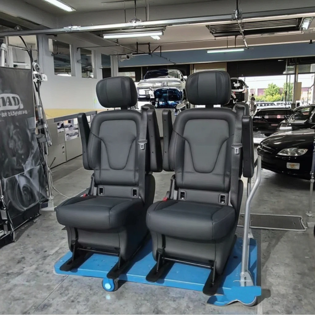 

Car seat mid-row car seat with armrests, suitable for many models