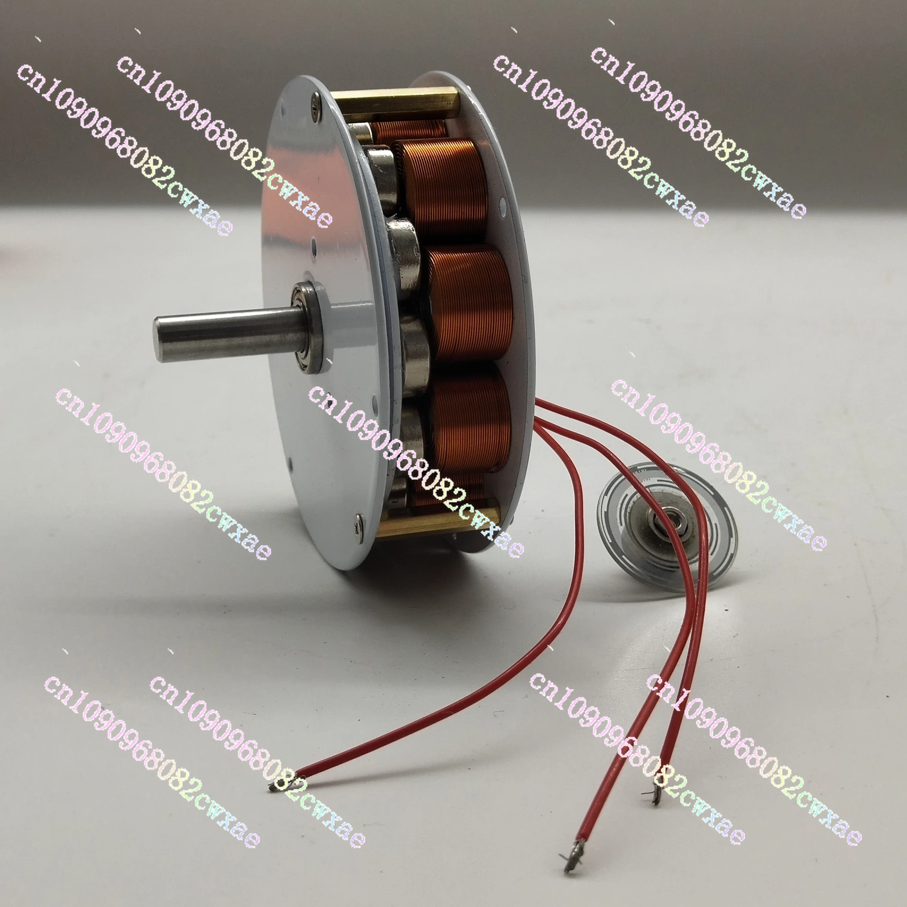 Мини-дисковый генератор 50 Вт-60 Вт, 100-650 об/мин, генератор с железным сердечником, сильный магнитный низкоскоростной многополюсный трехфазный генератор переменного тока