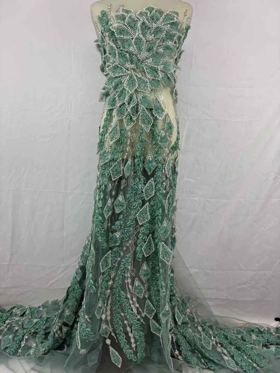 

Новейшая 3D-аппликация: африканское тюлевое кружево с тяжелой вышивкой бисером, французская сетчатая ткань с пайетками 2026 года для свадебных и праздничных платьев