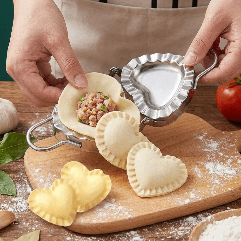 Stainless Steel Heart Shaped Dumpling Maker Crimped Edge Folding Dumpling Press Mold Dual Handles Rust-proof