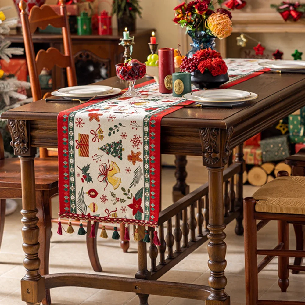 Christmas Decoration Table Runner Fabric Christmas Yarn-Dyed Jacquard Christmas Tablecloth Hat Tassel Table Runners Covers