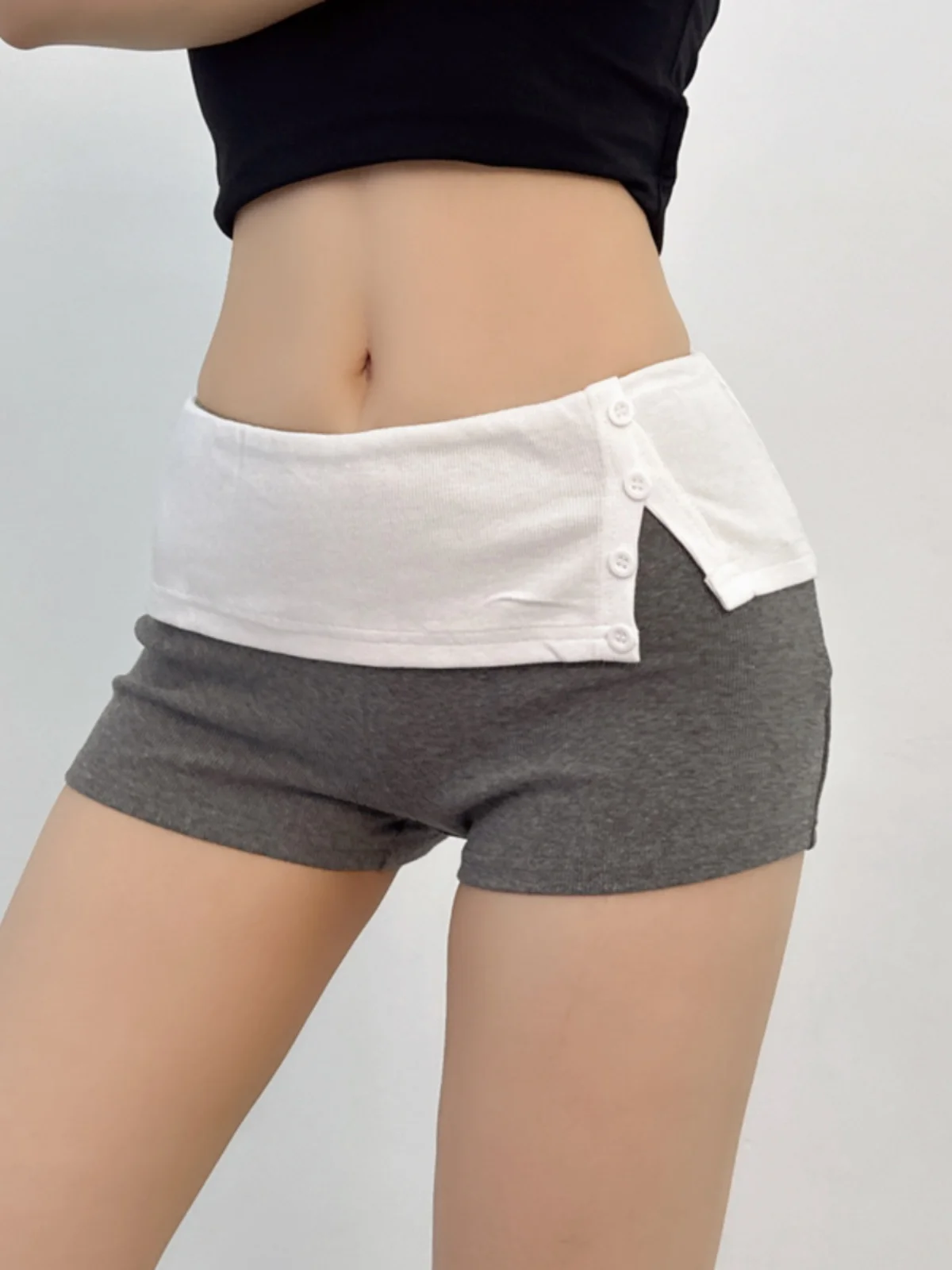 Double Layered Diagonal Buckle Slim High Waist Shorts Women Summer New Design Sense Contrast Color Elastic Sporty Shorts I4SZ