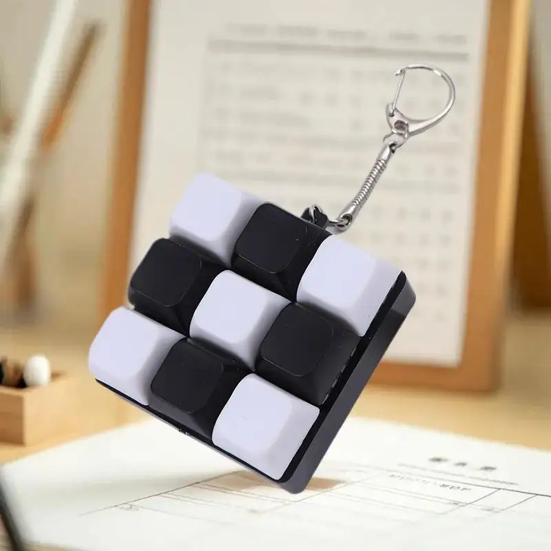 Button Keycap Keychain 9 Keys Keyboard Decompression Toys DIY Keyboard Keychain Toys For Adults