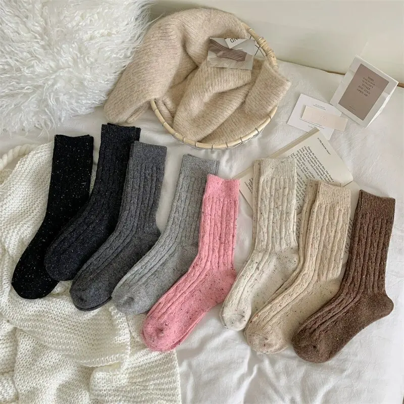 Damen Wintersocken Neue Neuheit Mode Japanischer Stil Lässige Crew Socken Warm Gestreift Herbst Einfache Wollsocken für Mädchen Trendy