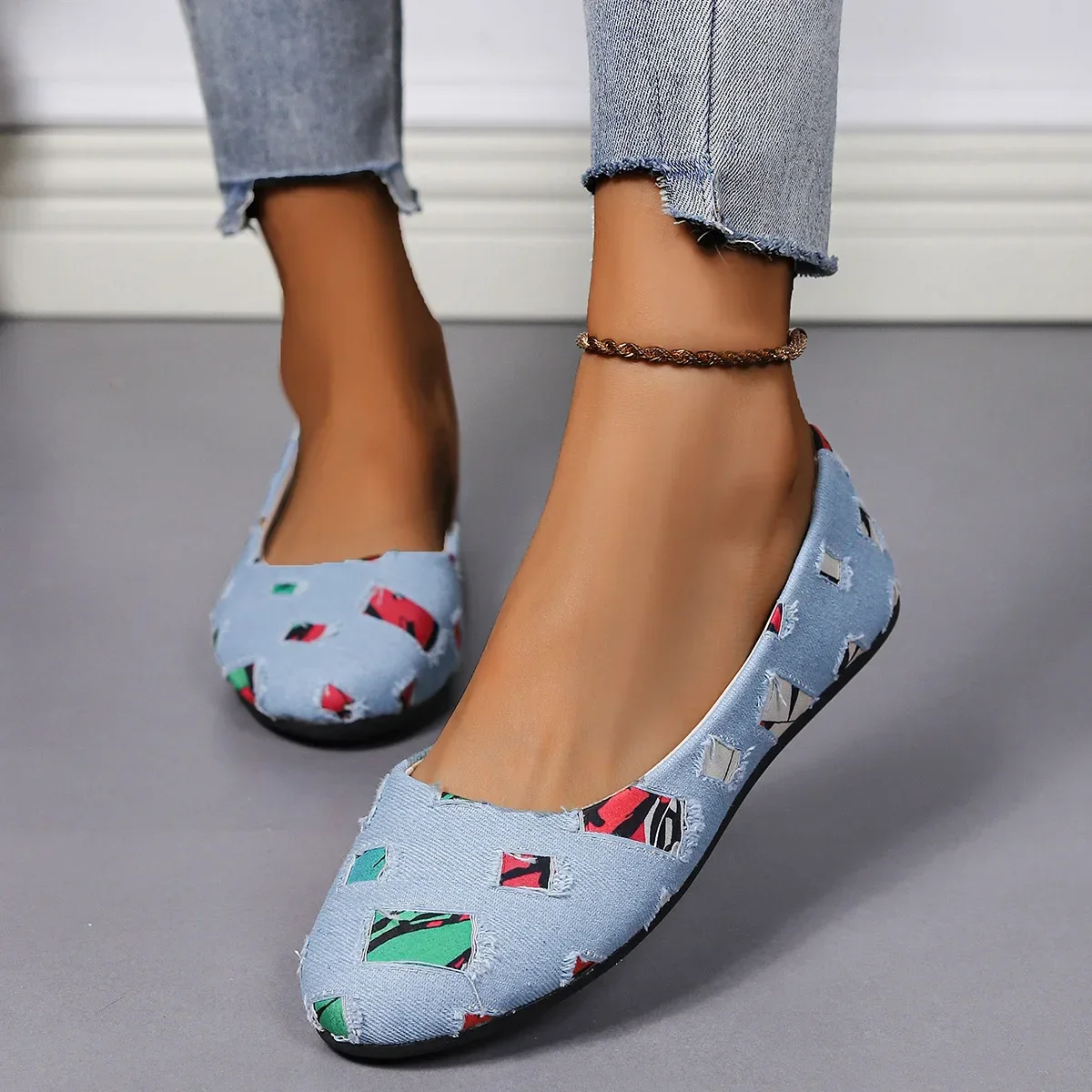 

Foreign Trade Large Size Denim Low Heel Flat Single Shoes, Women's Round Head Foot Hollowed Out Color Matching Doudou Shoes