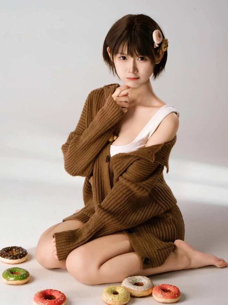 

2026 New Studio Theme Simple Japanese Sweet Girl Atmosphere Home Lazy Style Photography Art Photo Clothing Women's Fashion