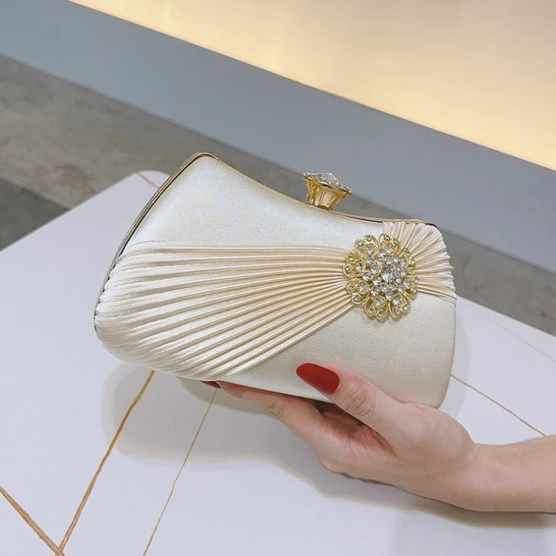 

Women Elegant Pleated Satin Evening Clutch Bag Crystal Frame Clip Purse Wedding Prom Party Dinner Formal Wrinkled Handbags