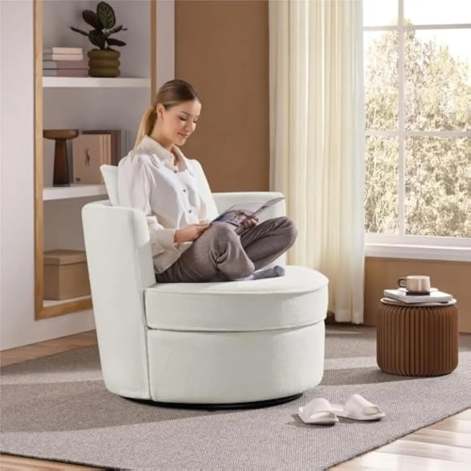 

Swivel Accent Chair, 360 Degree Soft Boucle Swivel Barrel Chair, Modern Upholstered Round Armchair with Pillow, Teddy Sofa She