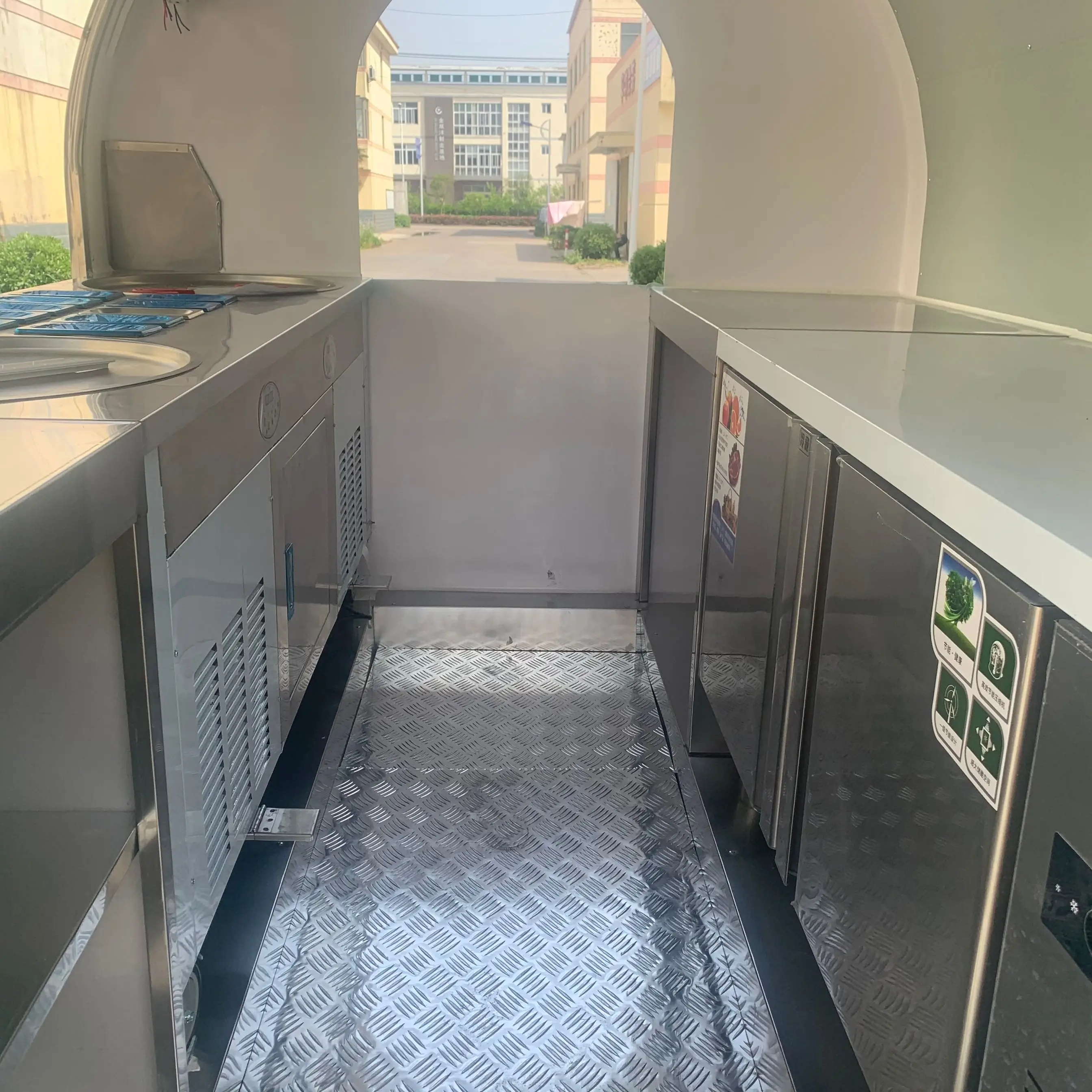 Em estoque 250w reboque de comida móvel cachorro-quente sorvete carrinho de venda fritadeira quiosque de frango van com equipamento de cozinha completo