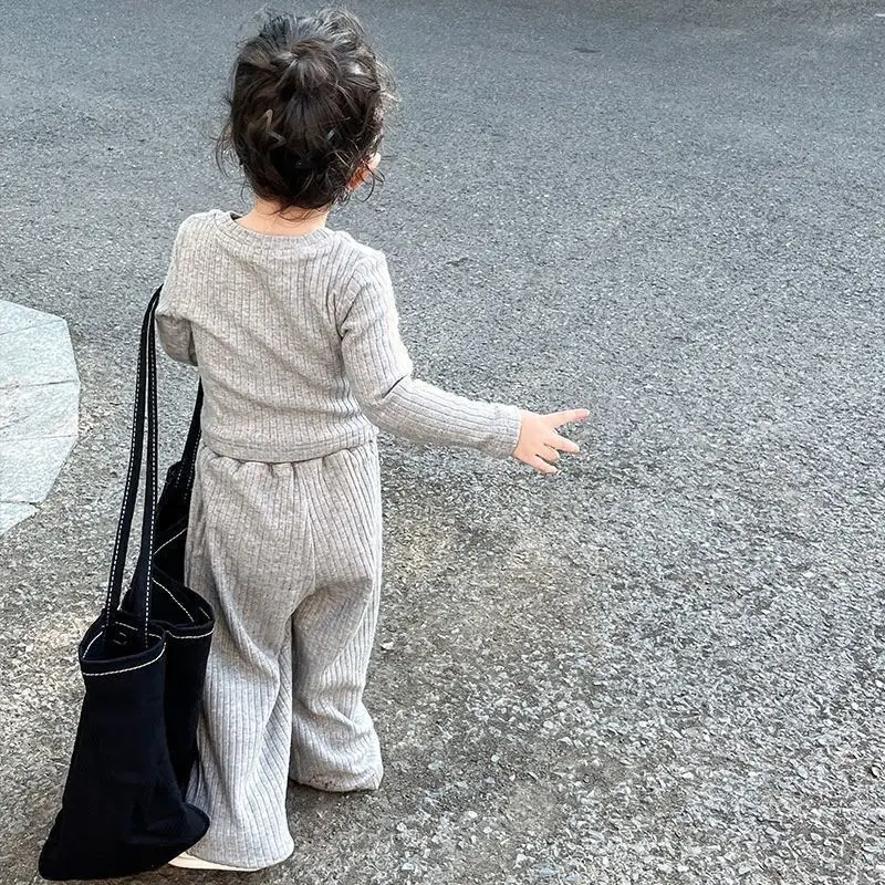 طفل الموضة مجموعة الأطفال الجولة الرقبة طويلة الأكمام بلون بدل رجالي ربيع الخريف رقيقة جديدة الفتيات عادية الرياضة 2 قطعة 2-8Y