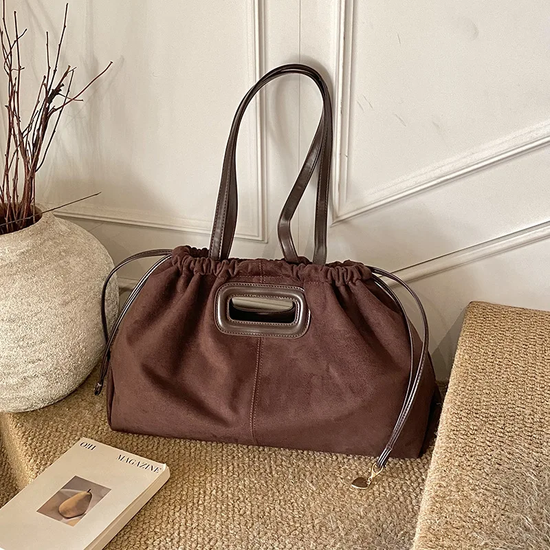 

2025 Spacious Tote Bag, Textured Shoulder Purse for Women, Luxe Underarm Crossbody, Minimalist Day to Night Bag, Versatile Sling