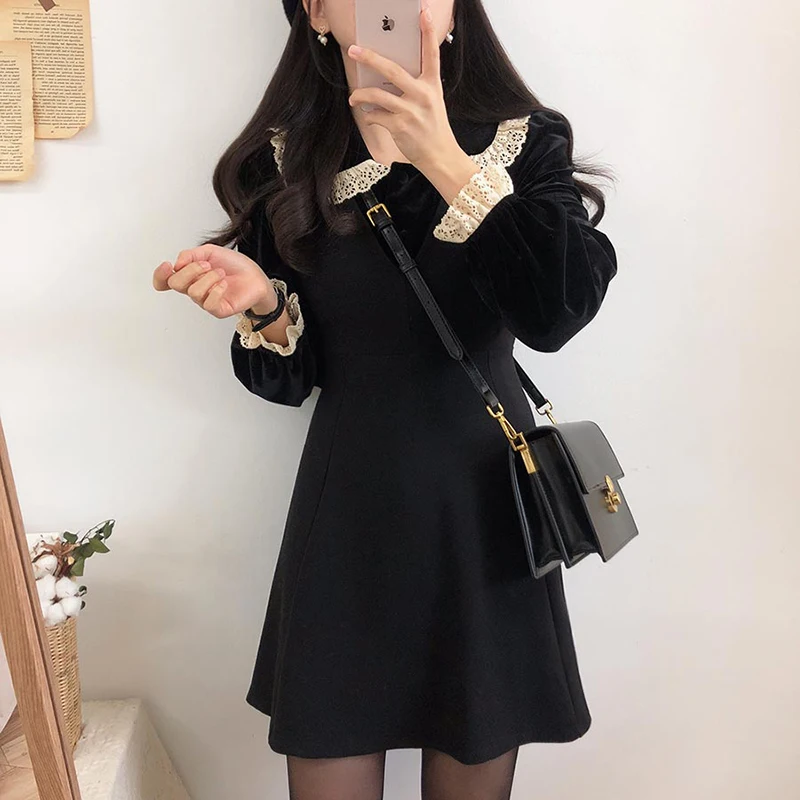 Vintage Black Velvet Shirts Women Kawaii Cute Lace Patchwork Blouses Office Ladies Elegant Korean Lantern Long Sleeve Tops New