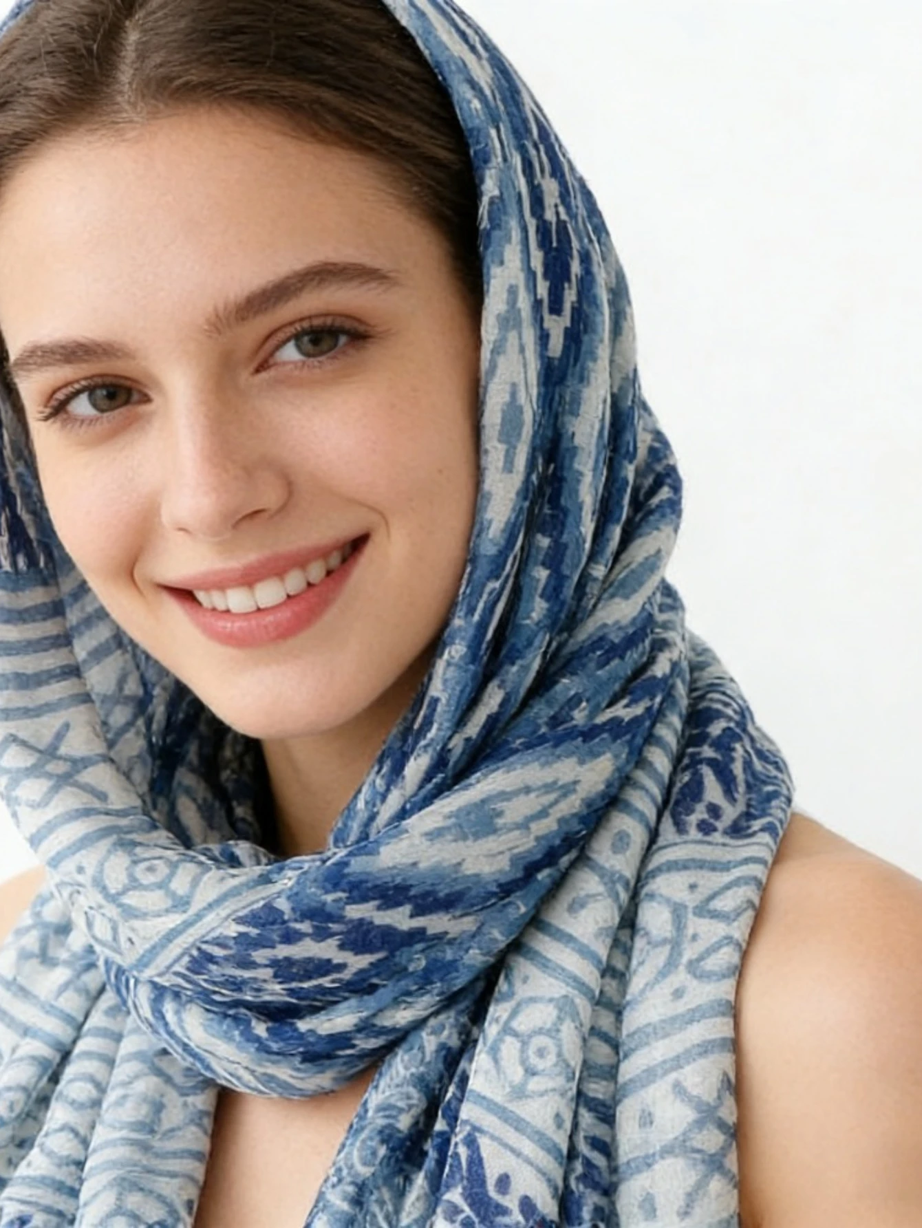 1Pc Baotou Scarf Women's Silk Scarf Bohemian Blue and White Blue and White Porcelain Geometric Bali Yarn Fringed Shawl view 6