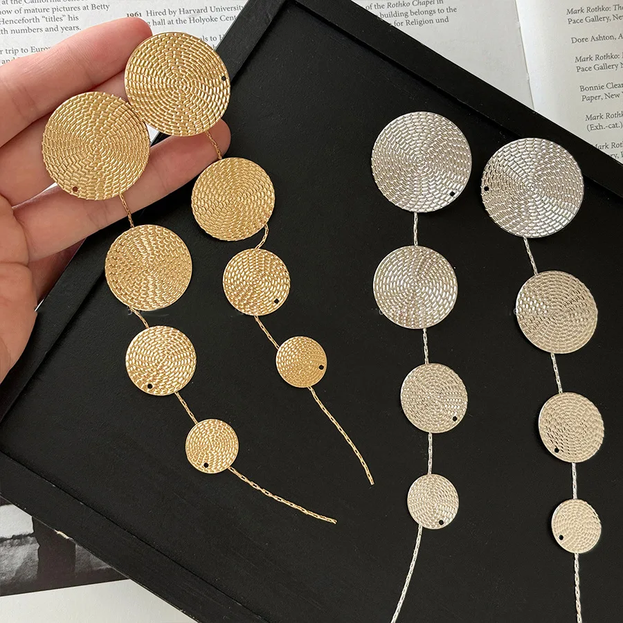 Round Coin Pattern Dangle Earrings for Women Exaggerated Geometric Long Tassel Pendant Earring Trendy Jewelry New Holiday M1