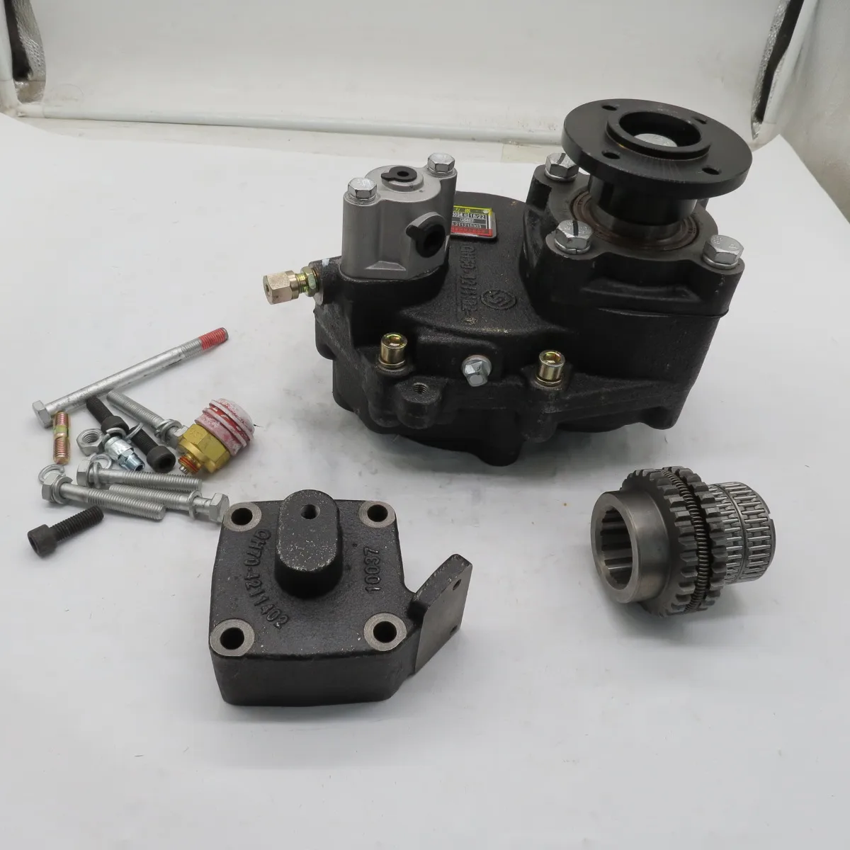 Truck Spare Parts Transmission PTO Gearbox Power Take off QH50 G169