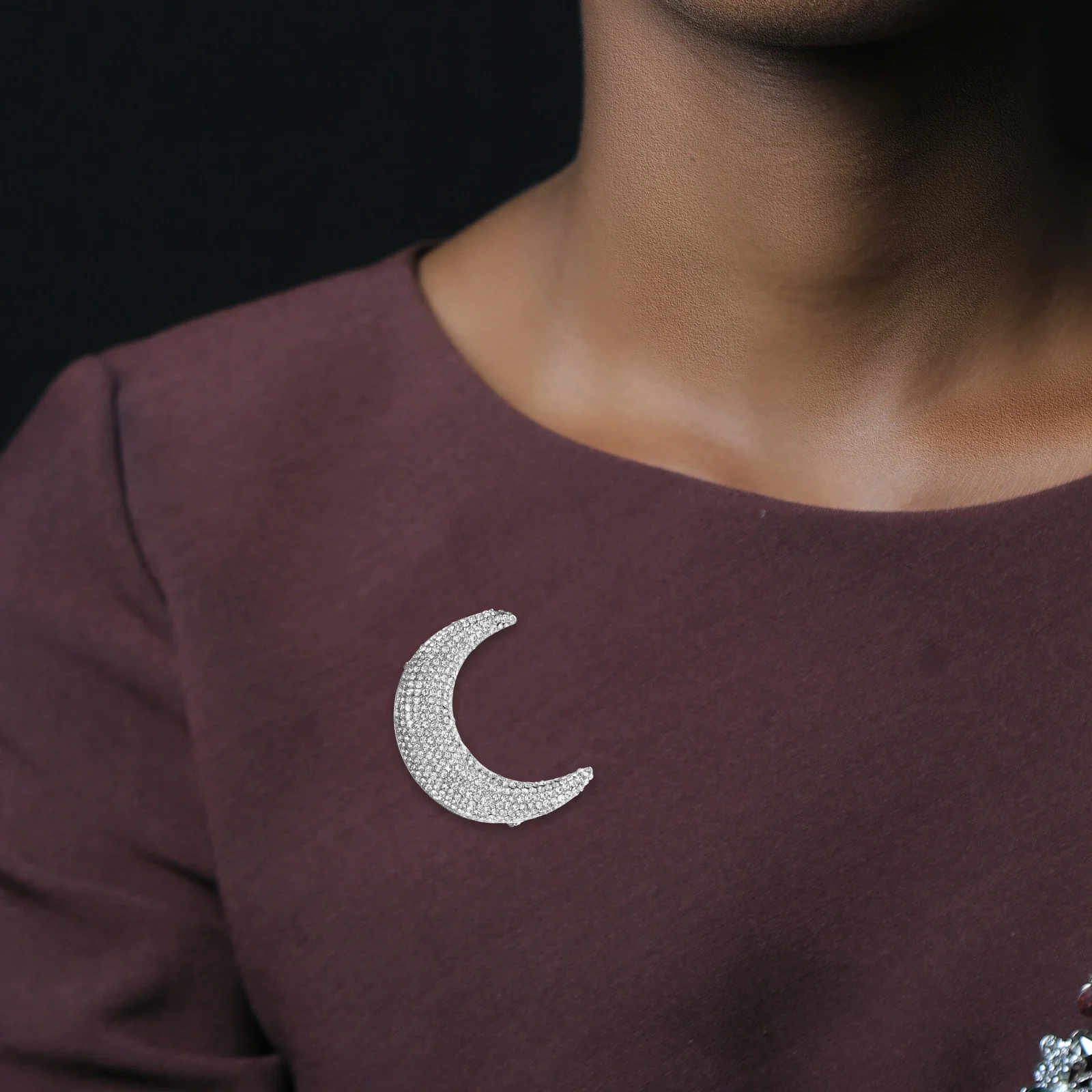 

Moon Brooch Pin Rhinestone Alloy Lapel Pin for Clothes Backpack Shawl Hat Decorative Safe Durable Fashion Accessory