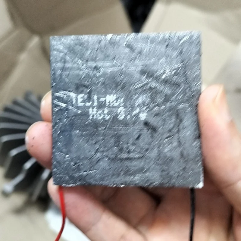 TEG-126-56-0.8 56*56*4.5 High Temperature Resistance300Degree 5V 2.9ATemperature Difference Thermoelectric Power-Generating Chip