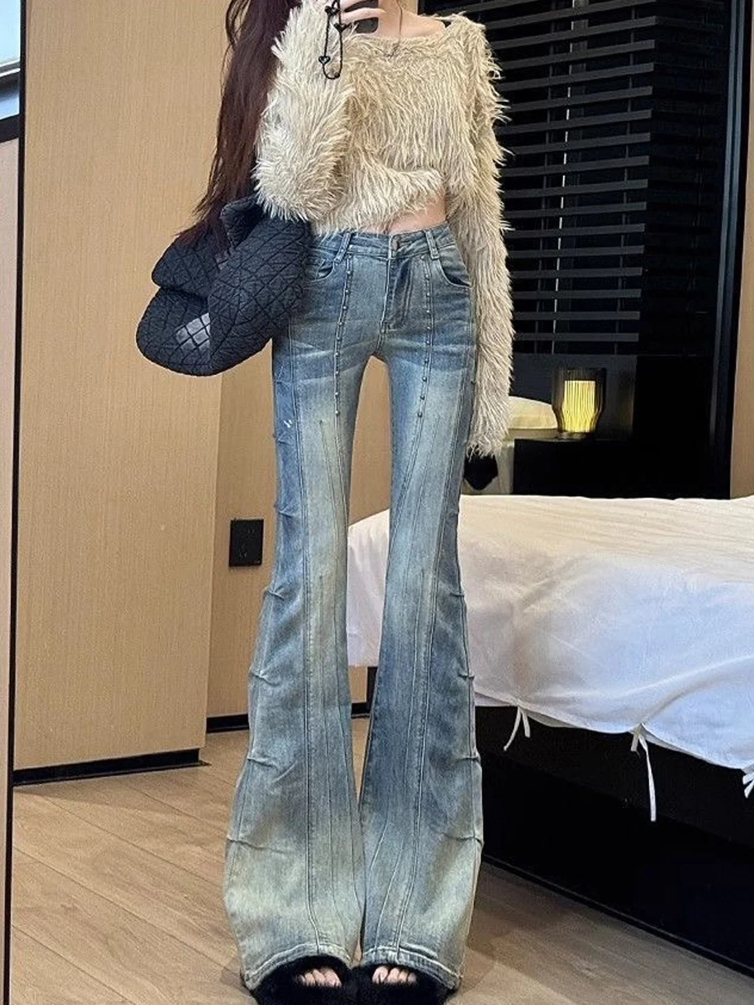 Retro Rivet Heavy Duty Flared Denim Jeans Women's High Waist Slimming Design Sense Not Tight Legged Pants Autumn New Style