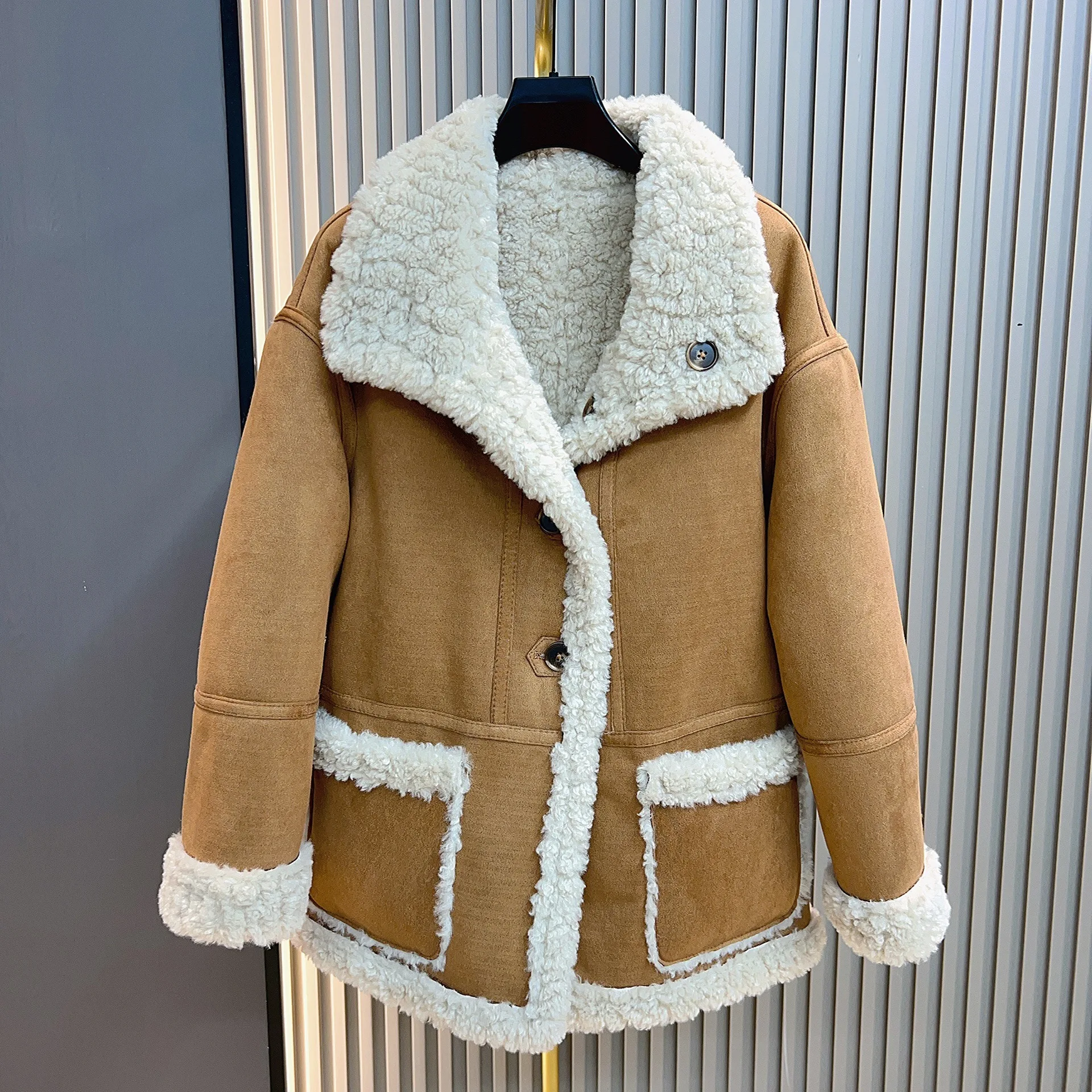 Faux Wool Sheepskin Coat for Women 2025 Winter New Suede Reversible Thickened Warm Women's Faux Fur Coat