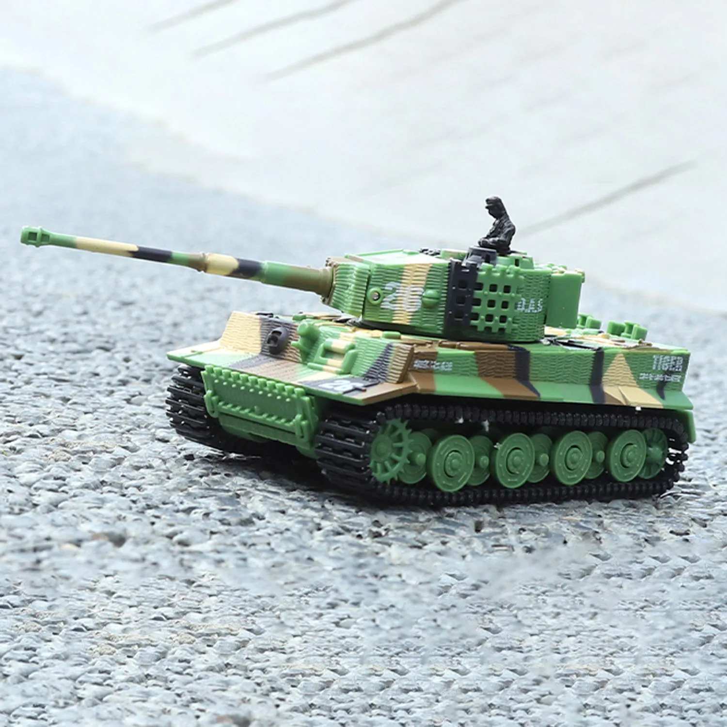 Mini Toys scala 1/72 RC Tank German Tiger Battle Tank RTR torretta modello di rotazione a 360 ° con suono di ripresa regali RC per ragazzi