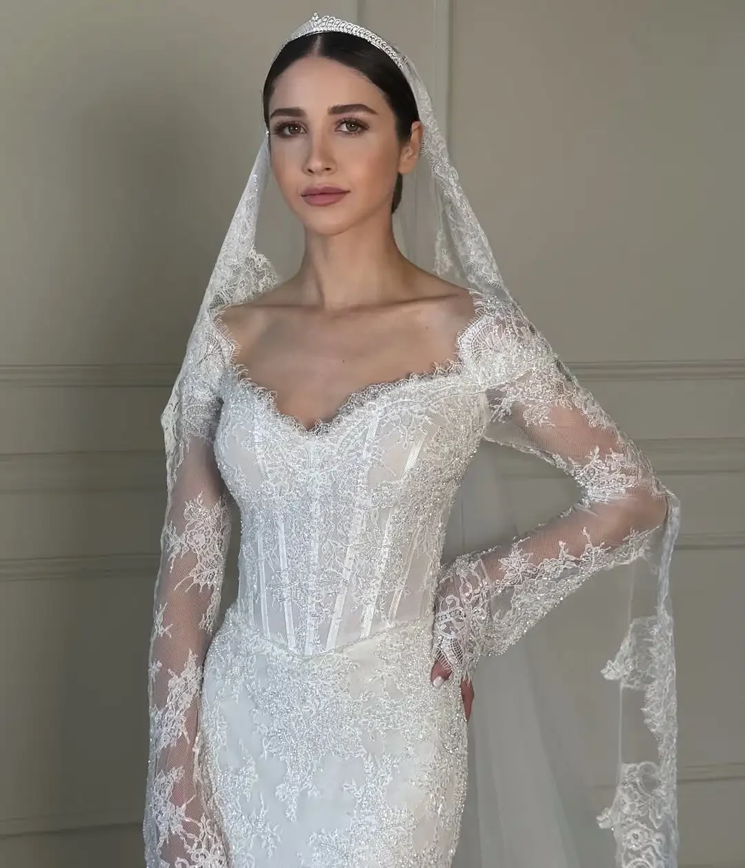 Customized Exquisite Off The Shoulder Mermaid Wedding Dresses V Neck Lace Embroidery Bridal Gown With Veil vestidos de novia