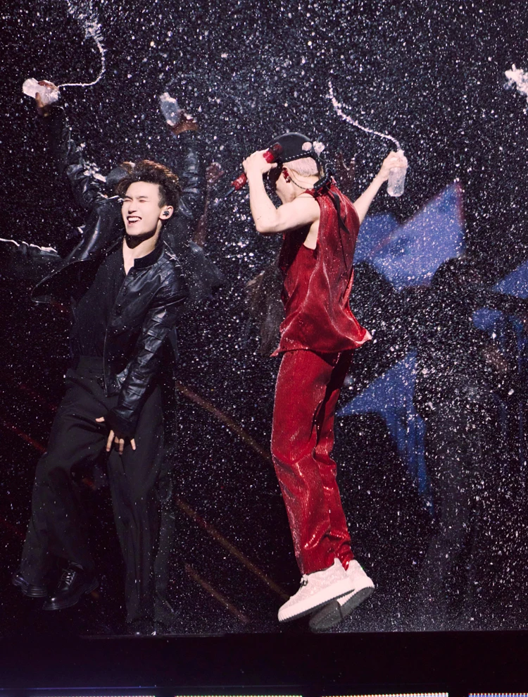 بدلة ترتر حمراء للرجال موسيقى الجاز الهيب هوب أداء الزي الكبار شارع الرقص مرحلة فريق زي الذكور السراويل بنطلون سترة Dancewear yj