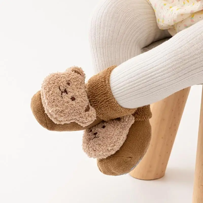 95AE جوارب أطفال مضادة للانزلاق، جوارب بنمط حيوانات، جوارب ناعمة ومريحة للأطفال